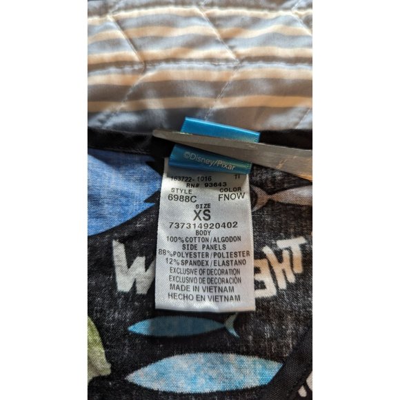 Disney Pixar Sz XS Faux Wrap Scrub Top Finding Dory RN, PEDS, VET Stretch Pocket - Picture 5 of 7